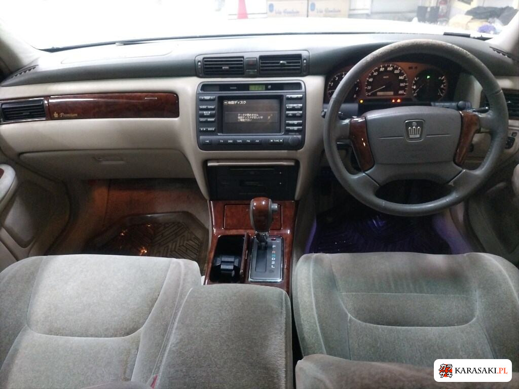 Toyota Crown 2002 z aukcji japońskiej