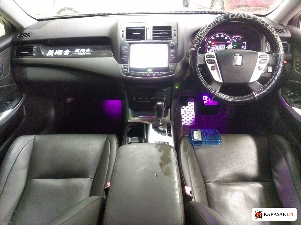 Toyota Crown z aukcji japońskiej
