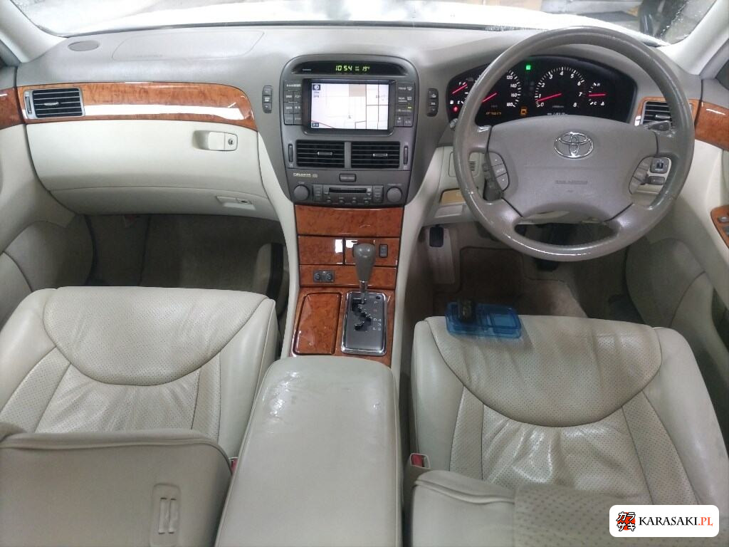 Toyota Celsior 2001 z aukcji japońskiej