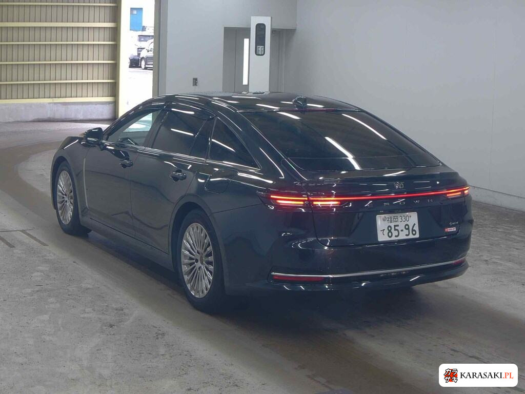 Toyota Crown 2024 z aukcji japońskiej