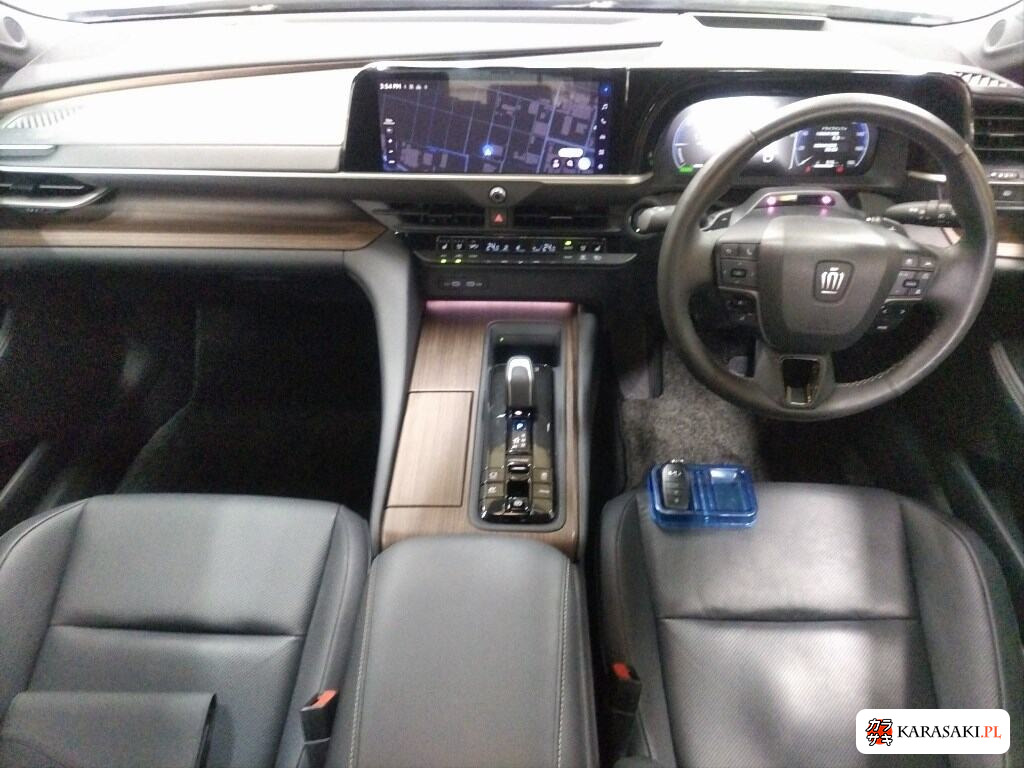 Toyota Crown 2024 z aukcji japońskiej