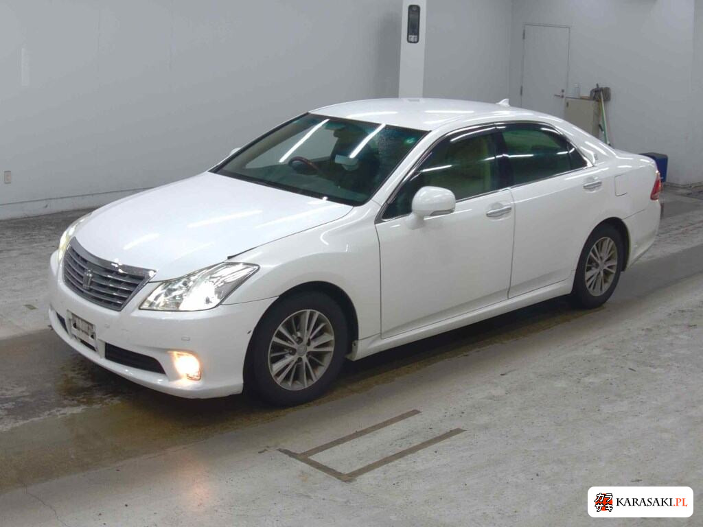 Toyota Crown 2011 z aukcji japońskiej