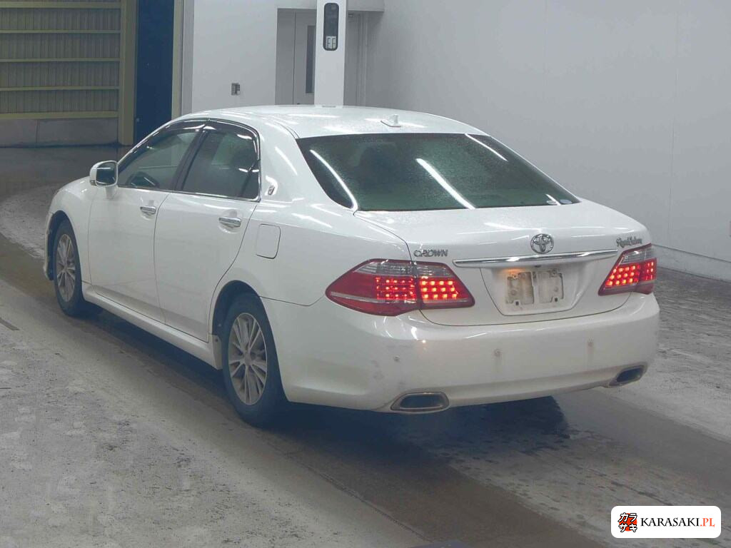 Toyota Crown 2011 z aukcji japońskiej